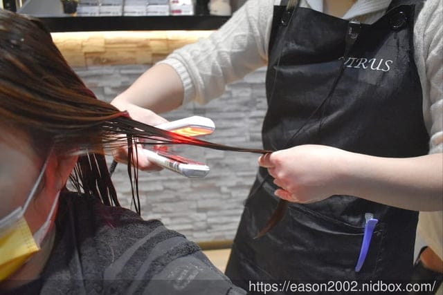 台中24小時髮廊推薦。Virus Hair Salon（一中店）。美髮不限時，隨時都可以。（剪髮+頭皮養護+深層護髮）讓髮絲起死回生的白新葵結構式護髮