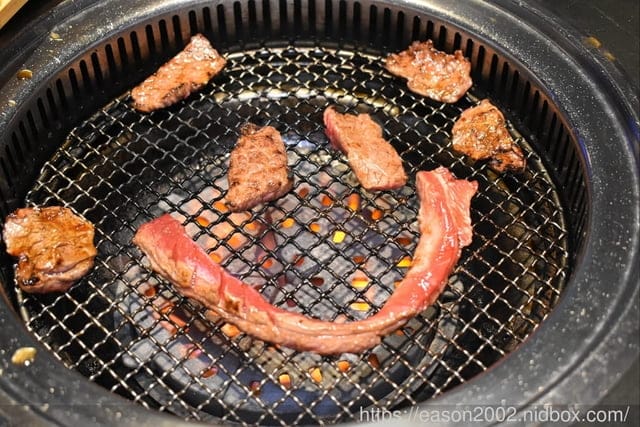 新竹美食|山上走走 日式無菜單燒肉專門店。浪漫夢幻海底世界享受頂級A5和牛/飯後甜品：金箔霜淇淋