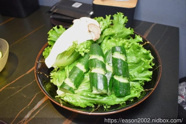 新竹美食|山上走走 日式無菜單燒肉專門店。浪漫夢幻海底世界享受頂級A5和牛/飯後甜品：金箔霜淇淋