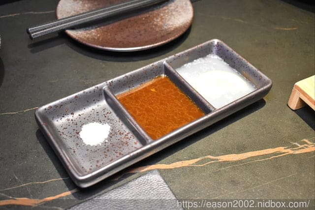 新竹美食|山上走走 日式無菜單燒肉專門店。浪漫夢幻海底世界享受頂級A5和牛/飯後甜品：金箔霜淇淋