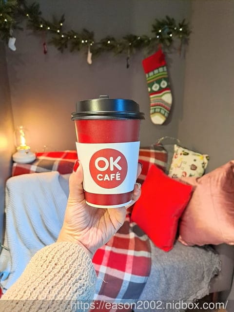OK CAFÉ 雙聯名。聯名品牌：冬季巧克力（阿華田）| 健康甜首選（黑糖道）。黑糖肉桂捲/黑糖桂圓蛋糕/黑糖道黑糖醇奶茶/OK熊巧克力土司