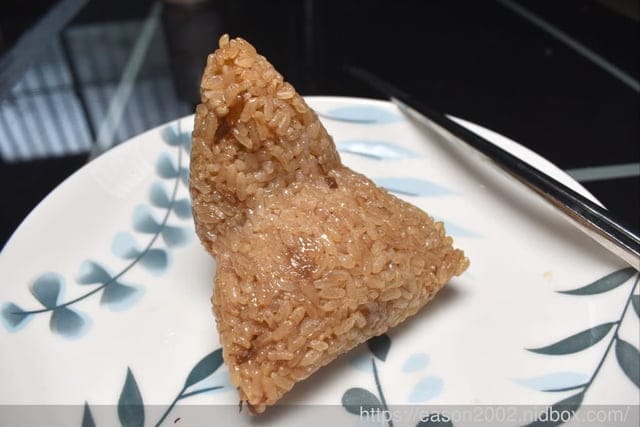 淡水在地人才知道的淡水美食，滬尾滷味 X 第一家肉粽 | 料多味美，粽葉飄香