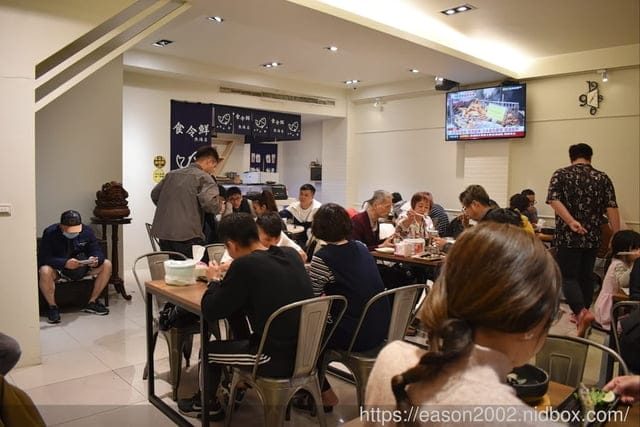 蘇澳美食推薦。食令鮮魚湯，每日新鮮漁貨，新鮮滿料的煙仔虎鮮魚湯，只要NT$90