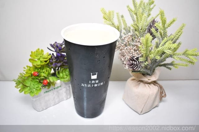 《上飲號YIN HAO》 為生活上個引號 | 健康特色手搖飲，天然手作凍飲、無香料、無香精，食材嚴選、真材實料。台北外送飲料推薦