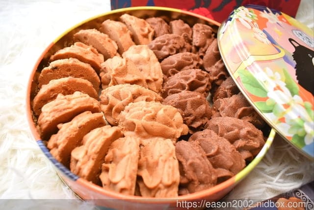 台中名產 豐原伴手禮 | 鴻鼎菓子 台灣黑熊曲奇餅 戀戀巧莓 情人節限定100%黑巧克力曲奇餅、莓果派對曲奇餅