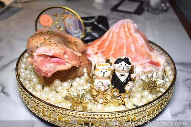 台中北區美食 | Eartha燒肉餐酒館 夢幻珠寶盒 異國風味餐點 三層豪華海神殿