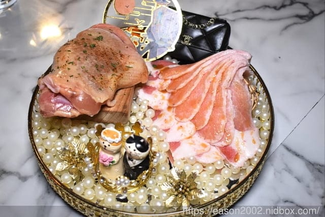 台中北區美食 | Eartha燒肉餐酒館 夢幻珠寶盒 異國風味餐點 三層豪華海神殿