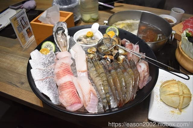 宜蘭冬山鄉美食推薦 | 大谷目糧倉·鍋物館東北酸白菜 享受精緻鍋物與檜木藝術的藝文餐廳