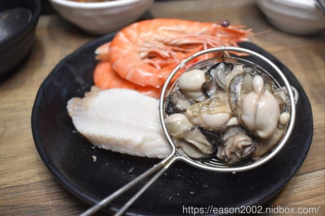 宜蘭冬山鄉美食推薦 | 大谷目糧倉·鍋物館東北酸白菜 享受精緻鍋物與檜木藝術的藝文餐廳