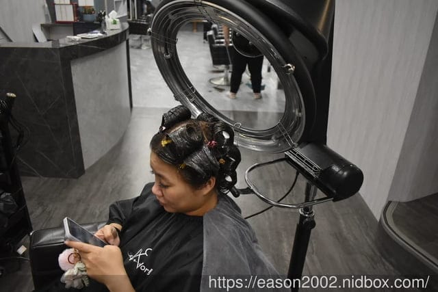 基隆染髮推薦 | Wor Hair 基隆旗艦店  Wor Hair 又有新店開幕啦 想到整髮，就想到 Wor hair，全省多家分店。女生燙或染1500 不分長短包含洗加剪