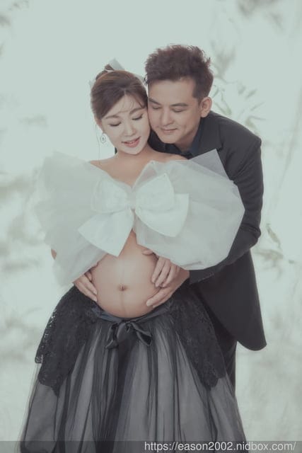 基隆孕婦寫真推薦 | 請進攝影棚 專業造型師＆攝影師 千變場景 符合各式不同喜好風格 | 女攝影師 拍攝輕鬆愉快又自在