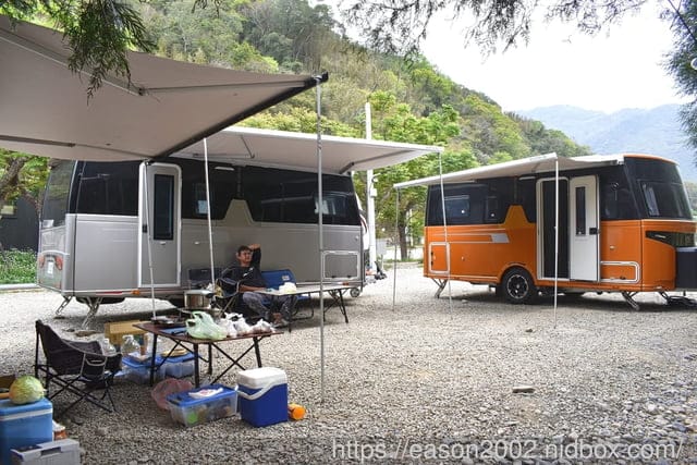新竹景點 | 那羅 CARAVAN定點露營車微野營 兩日 (全包式)  體驗夜宿露營車、戶外野餐的樂趣