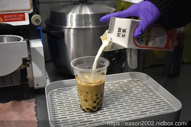 #文末抽獎 士林夜市 台北美食推薦 | 頃刻間 綠豆沙牛奶專賣店 真材實料的天然手搖飲