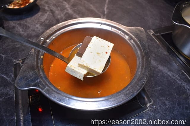 內湖美食 | 龍府小鍋(螺螄粉火鍋） 酸香麻辣個人鍋 三種不同湯頭可以選擇 特色熟食小點