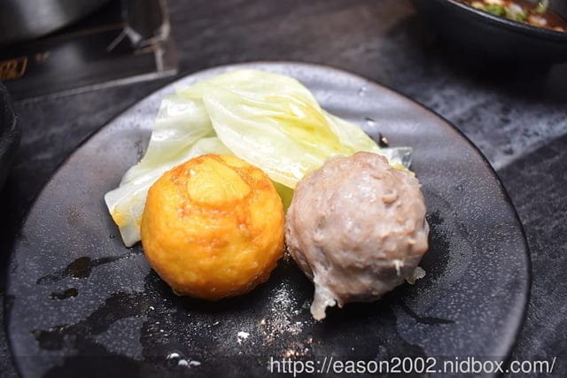 內湖美食 | 龍府小鍋(螺螄粉火鍋） 酸香麻辣個人鍋 三種不同湯頭可以選擇 特色熟食小點