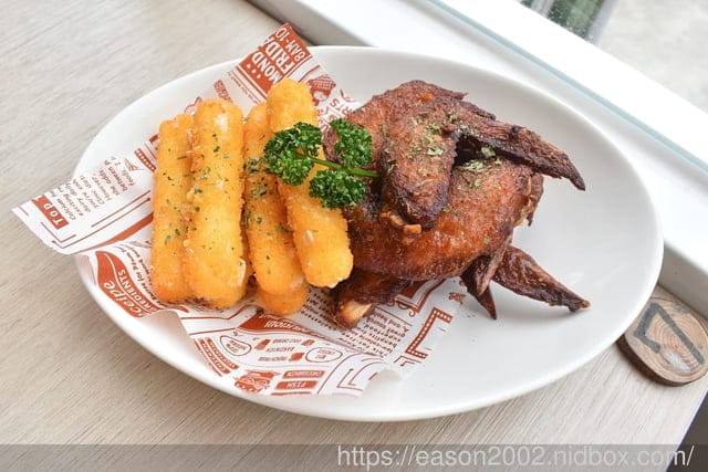 台中大里美食 | 食久茶事 波希米亞風咖啡廳（貨櫃屋） 戶外庭院用餐環境 慶生求婚抓周包場推薦