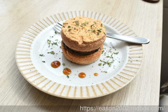台中大里美食 | 食久茶事 波希米亞風咖啡廳（貨櫃屋） 戶外庭院用餐環境 慶生求婚抓周包場推薦