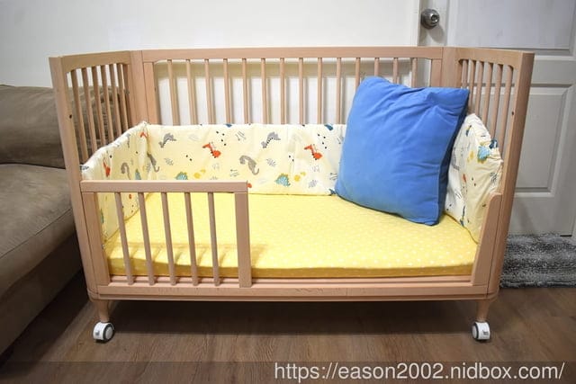 育兒好物推薦 | 【Snmartmom】原生初紋櫸木嬰兒床+杜邦立體防蹣透氣墊 歐洲進口山櫸木無油漆無甲醛 併接床邊床夜晚陪伴超輕鬆