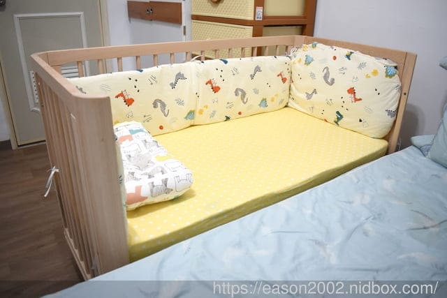 育兒好物推薦 | 【Snmartmom】原生初紋櫸木嬰兒床+杜邦立體防蹣透氣墊 歐洲進口山櫸木無油漆無甲醛 併接床邊床夜晚陪伴超輕鬆