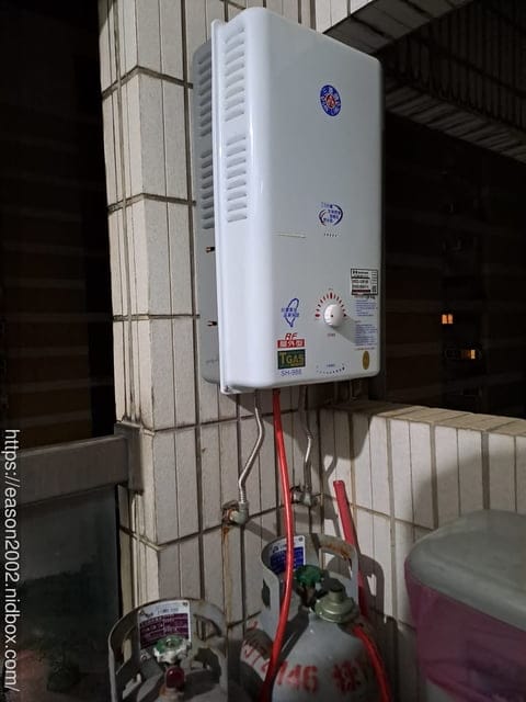 快速恆溫熱水器推薦 | Haier海爾智能恆溫強制排氣熱水器LPG JSQ30-16E1 小資族最愛，超節能省水、省瓦斯，製熱快控溫準 智能恆溫 不忽冷忽熱