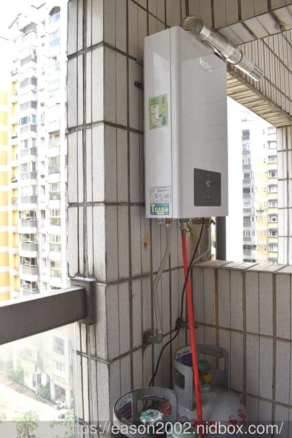 快速恆溫熱水器推薦 | Haier海爾智能恆溫強制排氣熱水器LPG JSQ30-16E1 小資族最愛，超節能省水、省瓦斯，製熱快控溫準 智能恆溫 不忽冷忽熱