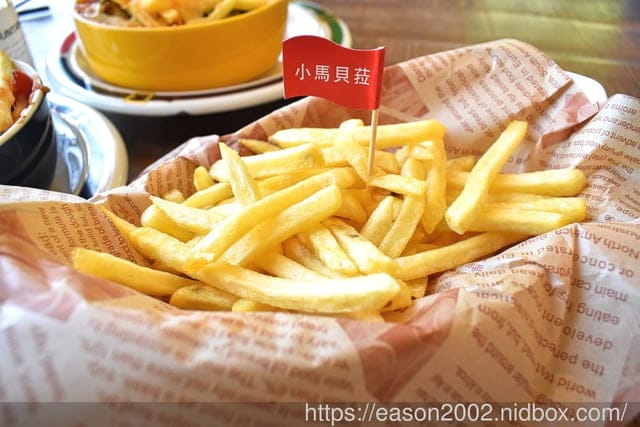 新北三芝親子餐廳推薦 | 小馬貝菈親子餐廳 嚴選天然食材 結合在地小農有機蔬菜 天然健康低負擔 戶外小花園 親近小動物