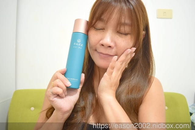 李向月連燕窩保養品推薦 | 逆齡重生 • 極潤青春露、煥顏精華、修護晚霜 獨家配方-燕窩胜肽 天然保濕因子 輕齡使用到熟齡的保濕抗老保養聖品