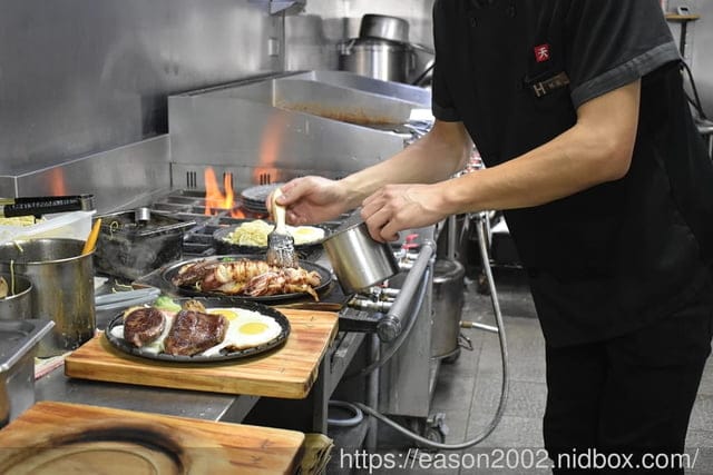 羅東美食 | 天牛私廚牛排 HEAVEN KITCHEN 不用淋醬就很好吃的牛排 雙拼重量級、升級套餐超飽足