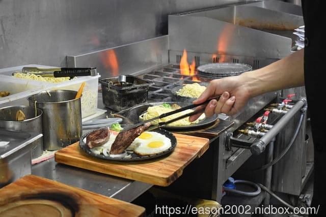 羅東美食 | 天牛私廚牛排 HEAVEN KITCHEN 不用淋醬就很好吃的牛排 雙拼重量級、升級套餐超飽足