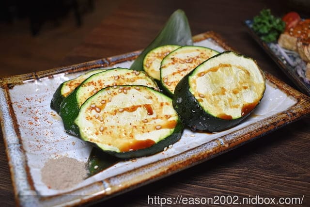板橋美食推薦 | 香炬居酒屋 Google評論4.9顆星 推薦菜單：明太子臭豆腐