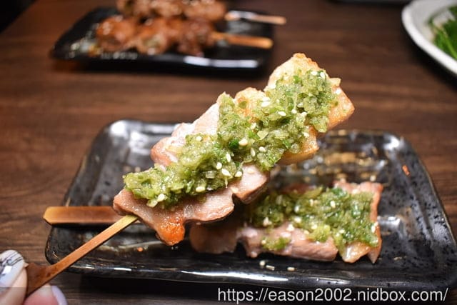 板橋美食推薦 | 香炬居酒屋 Google評論4.9顆星 推薦菜單：明太子臭豆腐