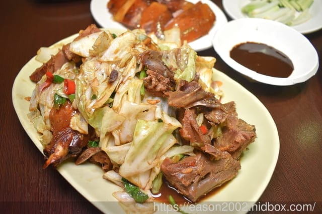 新北汐止美食推薦 | 丞相鵝肉 片皮鴨半鴨兩吃 脆皮片鴨包餅皮＋炒鴨菜 各式熱炒