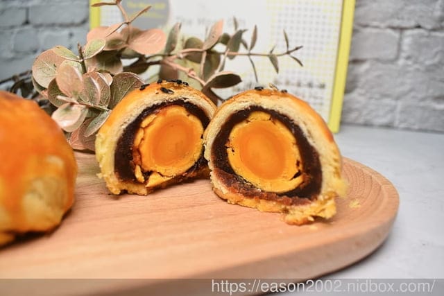 2023中秋禮盒推薦 | 香草蛋糕舖 月光禮盒＆蛋黃酥禮盒 大人小孩都喜歡的獨特風味