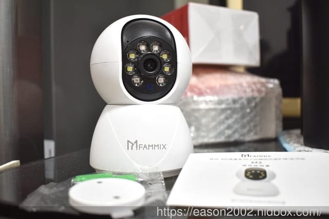 居家防護推薦 | 【FAMMIX 菲米斯】XF2 真 2K 400 萬畫素補光 Wi-Fi 旋轉網路攝影機/監視器 高畫質像素和全彩顯示畫面以及全面 AI 偵測性能，為您全天候管好你的居家安全