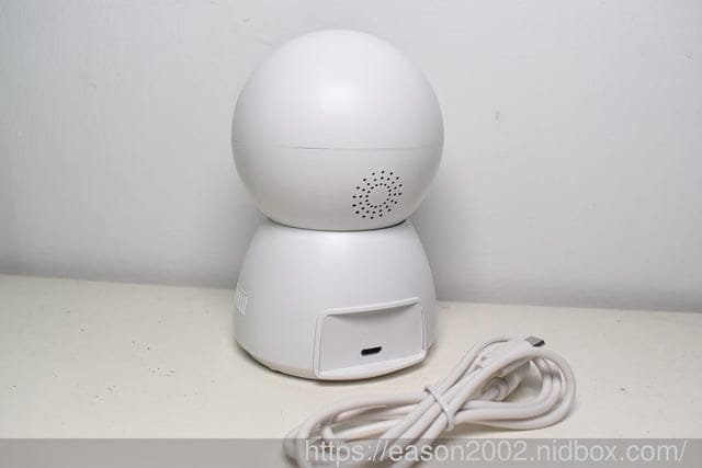 居家防護推薦 | 【FAMMIX 菲米斯】XF2 真 2K 400 萬畫素補光 Wi-Fi 旋轉網路攝影機/監視器 高畫質像素和全彩顯示畫面以及全面 AI 偵測性能，為您全天候管好你的居家安全