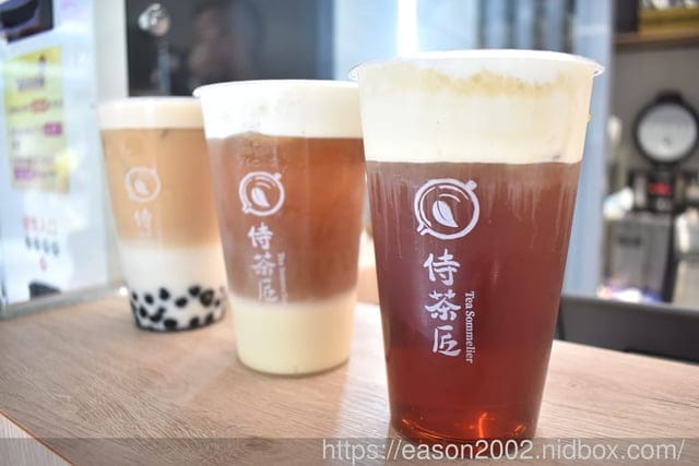 外送首選！全台唯一豆乳奶蓋專賣店 | 侍茶匠（天母芝山店）綿密 細緻 絲滑香濃的豆乳奶蓋 堅持使用漩茶技術 現點現漩杯杯現萃