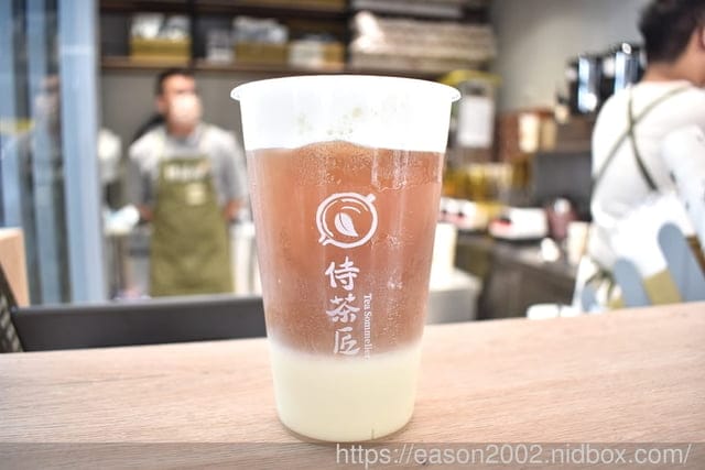 外送首選！全台唯一豆乳奶蓋專賣店 | 侍茶匠（天母芝山店）綿密 細緻 絲滑香濃的豆乳奶蓋 堅持使用漩茶技術 現點現漩杯杯現萃