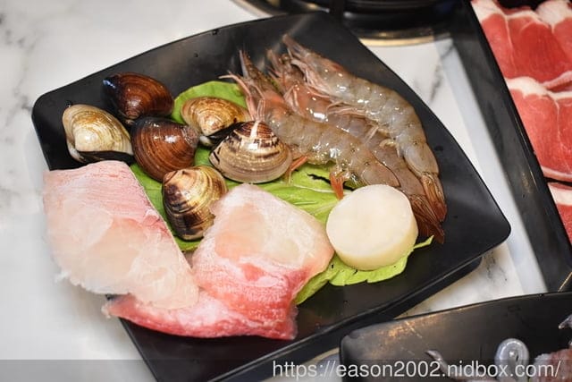頭份小火鍋 | 潮鮮鍋 頭份店 堅持使用原塊肉切片 平價火鍋也能享受自助吧無限量供應