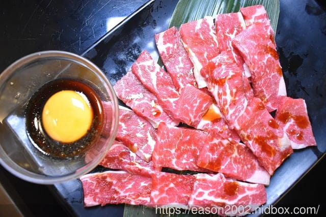 日式炭火燒烤吃到飽推薦 | 神來一爐燒肉永和店 日式炭火燒烤吃到飽 30 種以上新鮮食材隨你挑！15 種配料調製黃金比例獨門沾醬配方 全新搭配超享受！現點現切肉片、草蝦、鱸魚任你點、自助吧冰淇淋、啤酒