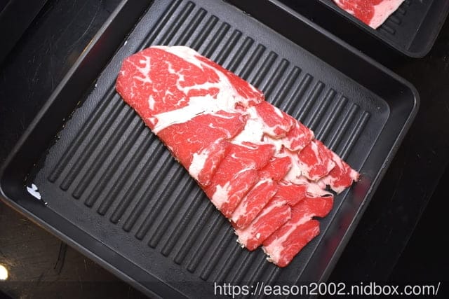 日式炭火燒烤吃到飽推薦 | 神來一爐燒肉永和店 日式炭火燒烤吃到飽 30 種以上新鮮食材隨你挑！15 種配料調製黃金比例獨門沾醬配方 全新搭配超享受！現點現切肉片、草蝦、鱸魚任你點、自助吧冰淇淋、啤酒