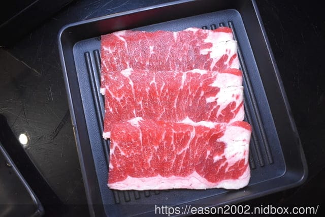 日式炭火燒烤吃到飽推薦 | 神來一爐燒肉永和店 日式炭火燒烤吃到飽 30 種以上新鮮食材隨你挑！15 種配料調製黃金比例獨門沾醬配方 全新搭配超享受！現點現切肉片、草蝦、鱸魚任你點、自助吧冰淇淋、啤酒
