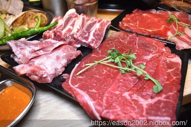 桃園、林口韓式燒肉推薦 | 豬對有燒烤吃到飽 林口文化店 不分平假日全時段 NT$439/1人燒肉吃到飽 自助式無限量供應 新鮮食材 飲料吧 冰淇淋 爆米花 韓式開胃小菜 熟食區