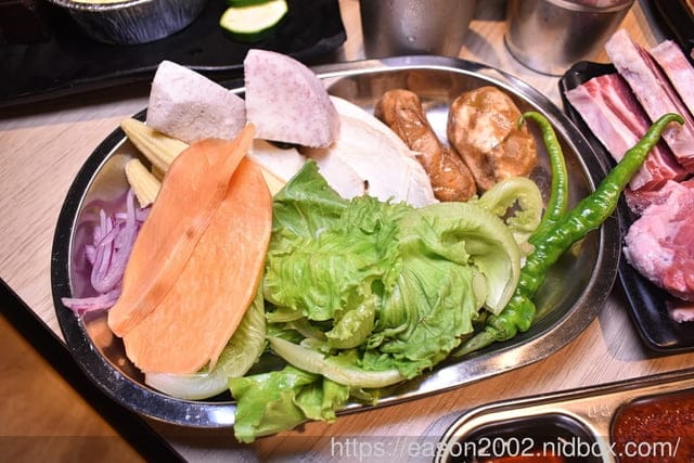 桃園、林口韓式燒肉推薦 | 豬對有燒烤吃到飽 林口文化店 不分平假日全時段 NT$439/1人燒肉吃到飽 自助式無限量供應 新鮮食材 飲料吧 冰淇淋 爆米花 韓式開胃小菜 熟食區