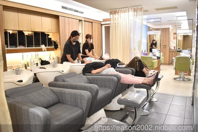 台中烏日美髮推薦 台中烏日染髮推薦 台中烏日護髮推薦 台中烏日剪髮推薦 | HAPPY HAIR烏日興祥店 不用漂髮，也能染出霧色髮感 使用獨家專業髮品 推薦設計師 範範（#已搬家囉～） 貼心又專業的