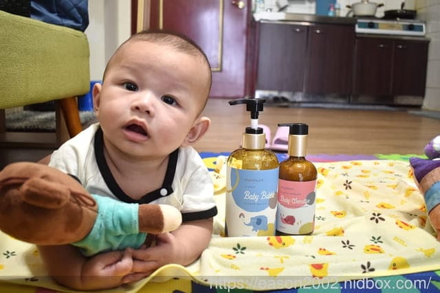 育兒好物推薦 | 沐心心寶貝Moonheart baby 泡泡沐浴油 2in1 藍色大象-經典寶貝＆低敏保濕乳液 粉紅蝸牛-愛麗絲仙境