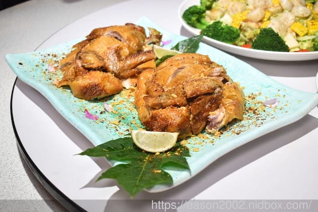 新北新店尾牙餐廳推薦 | 宸軒園粵菜海鮮-中興店 犒賞員工尾牙宴首選 澎湃美味 佳餚美饌 大場地可容納6~8桌 附設卡拉ok歡唱設備