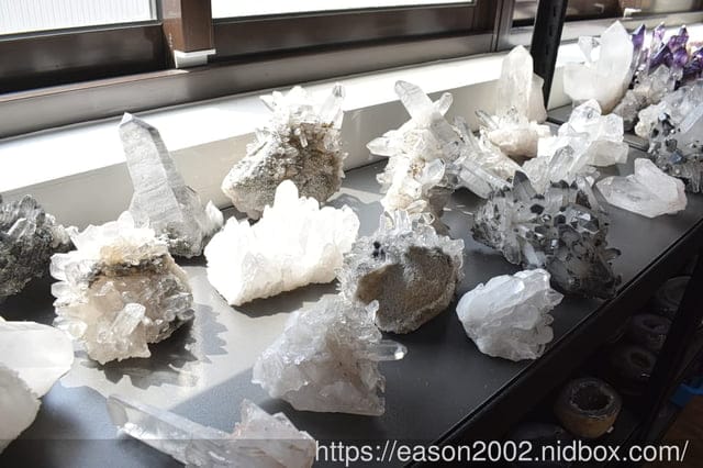 桃園水晶批發零售推薦 | 恬芯晶品各式天然水晶礦石批發零售(桃園八德)開運水晶 紫晶洞 巴西烏拉圭水晶 價格 晶鎮晶片 造型水晶風水擺飾 瑪瑙聚寶盆 骨幹水晶 收藏挑選
