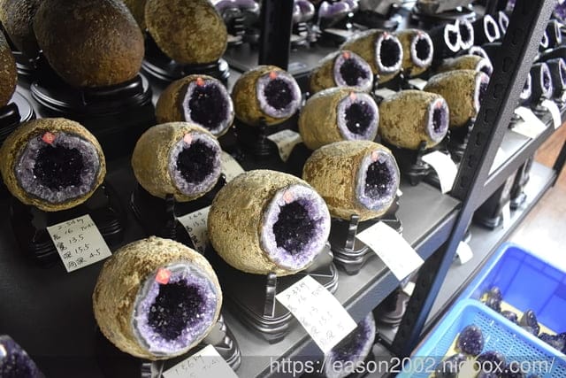 桃園水晶批發零售推薦 | 恬芯晶品各式天然水晶礦石批發零售(桃園八德)開運水晶 紫晶洞 巴西烏拉圭水晶 價格 晶鎮晶片 造型水晶風水擺飾 瑪瑙聚寶盆 骨幹水晶 收藏挑選