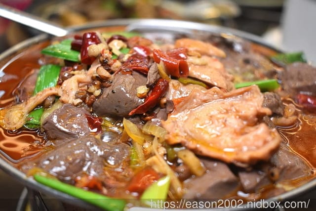 宜蘭窯烤雞推薦 | 宜蘭百匯窯烤雞餐廳/二連霸榮獲十大好食餐廳 濃郁薰香窯烤雞，肉質鮮嫩不乾柴 人氣美食 五更腸旺 二度得獎關鍵
