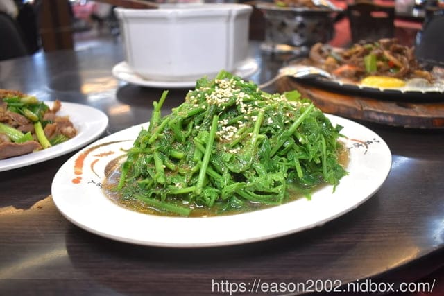 宜蘭窯烤雞推薦 | 宜蘭百匯窯烤雞餐廳/二連霸榮獲十大好食餐廳 濃郁薰香窯烤雞，肉質鮮嫩不乾柴 人氣美食 五更腸旺 二度得獎關鍵